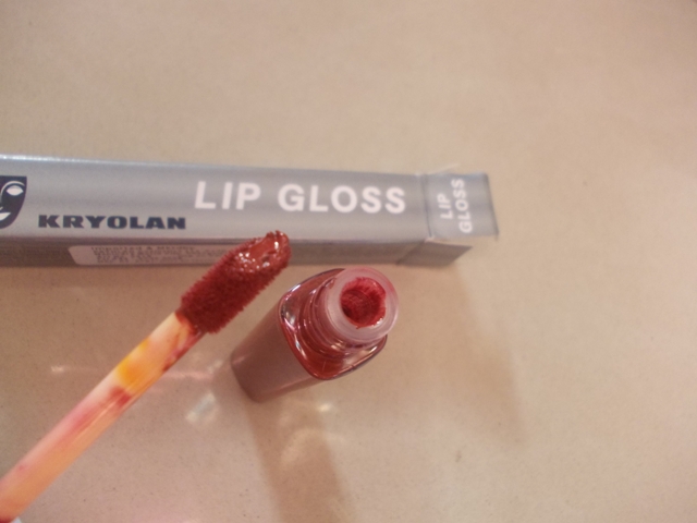kryolan lip gloss pinot noir (7)