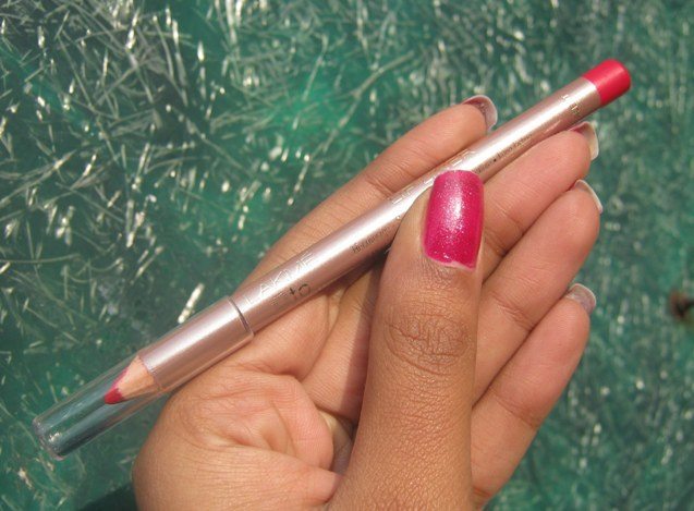 lakme_9_to_5_lip_liner_in_red_alert_review