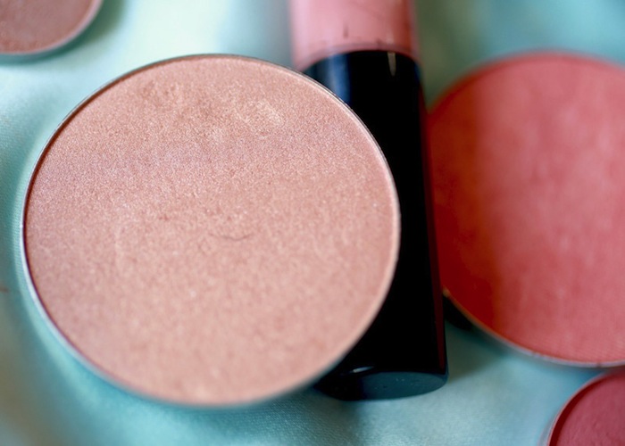 mac-blush-trace-gold-review