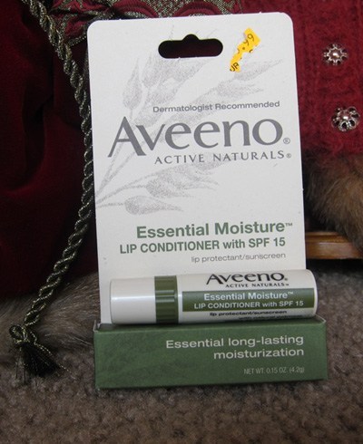 AveenoActive Naturals Essential Moisture Lip conditioner with SPF 15