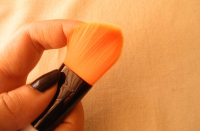 Colorbar picture perfect foundation brush