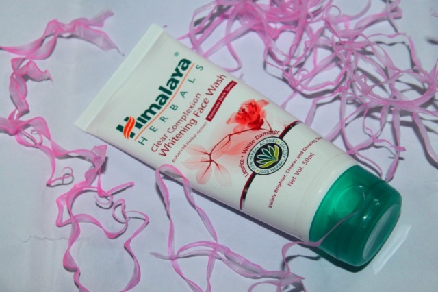 Himalaya_Clear_Complexion_Whitening_Face_Wash_Review