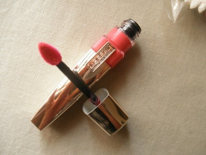 L’Oreal-shine-caresse-lip-colour-Bella-3