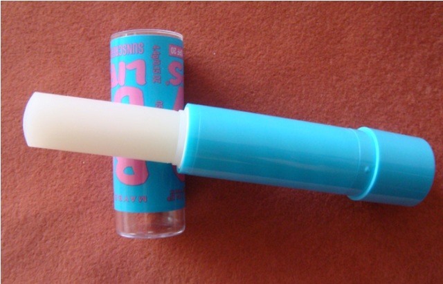 Maybelline_Baby_Lips_Moisturizing_Lipbalm___Quenched__3_
