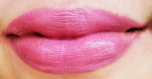 NYX_Round_Lipsticks_in_Paris_and_Eros_Review_and_Swatches2