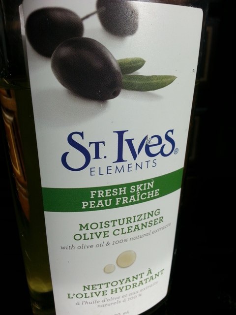 St._Ives_Fresh_Skin_Moisturizing_Olive_Cleanser___2_