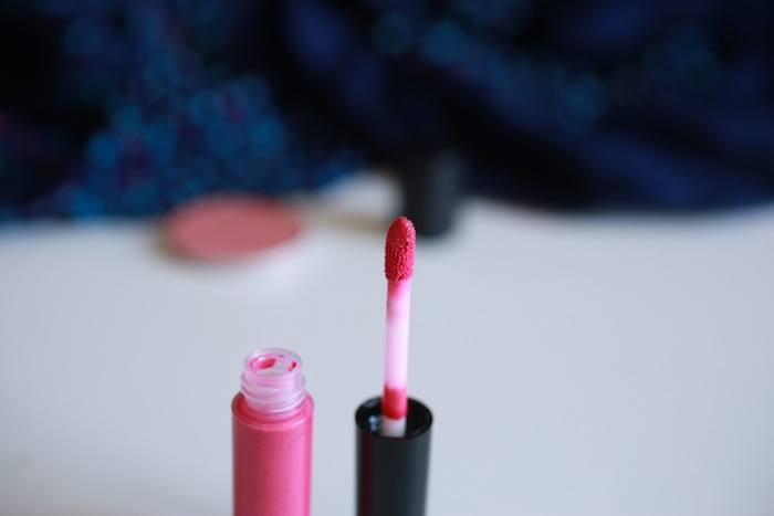 MAC Lipglass Girl About Town Review, swatch