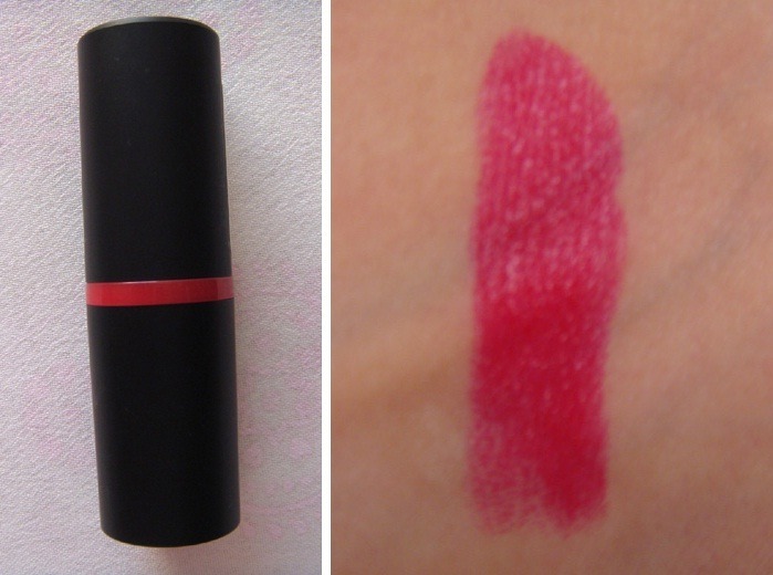 red lipstick 4