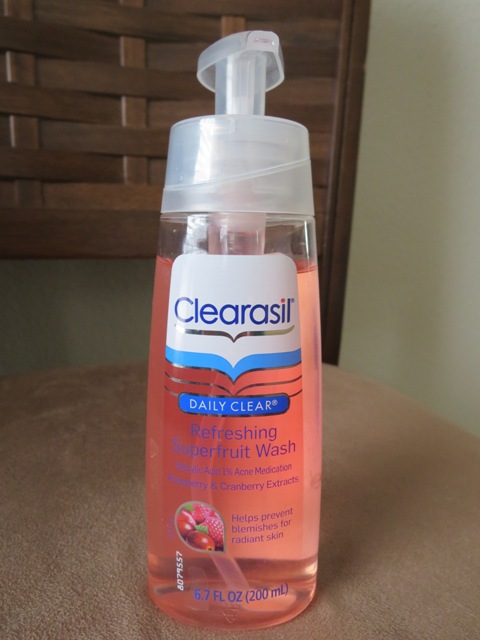 Clearasil_Daily_Clear_Refreshing_Super_Fruit_Wash_Review