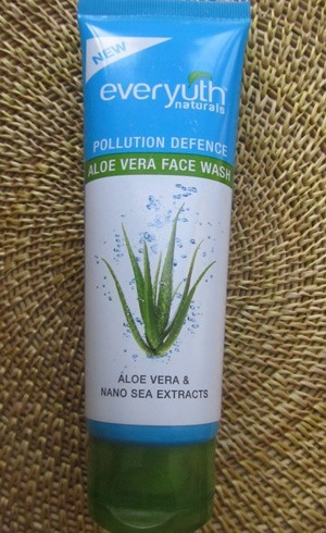 EveryuthNaturals Pollution Defence Aloe Vera Face Wash