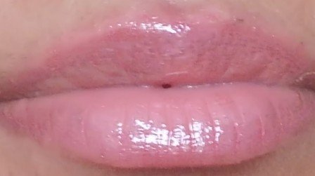 Faces_Glam_On_Lip_Gloss_-_Twinkled_Pink_swatches__2_