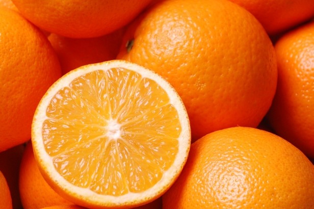 Homemade_Orange_Face_Pack_For_Glowing_Skin