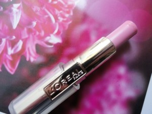 L_Oreal_Rouge_Caresse_Lipstick_Fashionista_Pink__9_