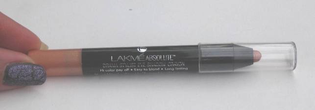 Lakme_Absolute_Drama_Stylist_Eye_Shadow_Crayon_Pink_Review