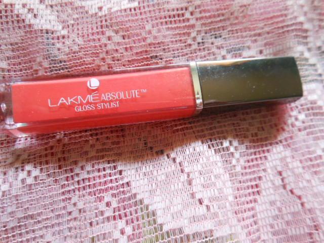 Lakme_Absolute_Gloss_Stylist-_Coral_Sunset__5_