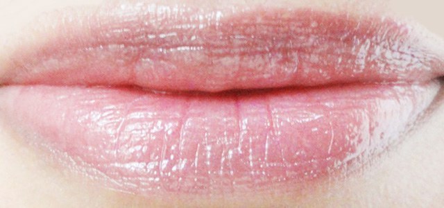 L’Oreal Paris CaresseShine Lip Color in 603 Milady