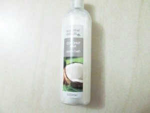 Marks___Spencer_Essential_Extracts_Coconut_Milk_Cream_Bath___1_