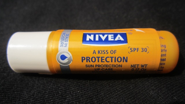 Nivea_Sun_Protection_Lip_Care_Balm_SPF_30_Review
