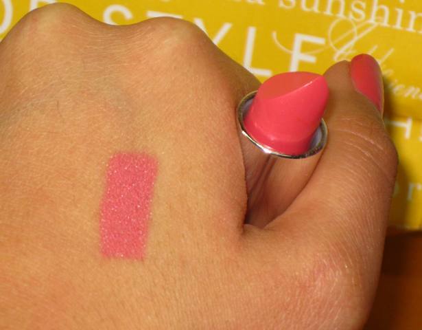 The_Body_Shop_Colour_Crush_Lipstick___Blushing_Pink_swatches__1_