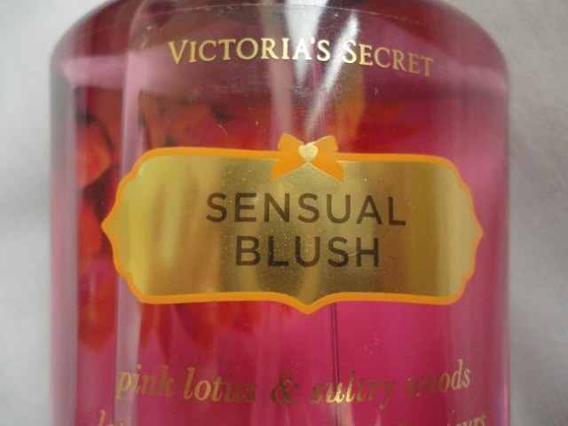 Victoria_s_Secret_Sensual_Blush_Fragrance_Mist__3_