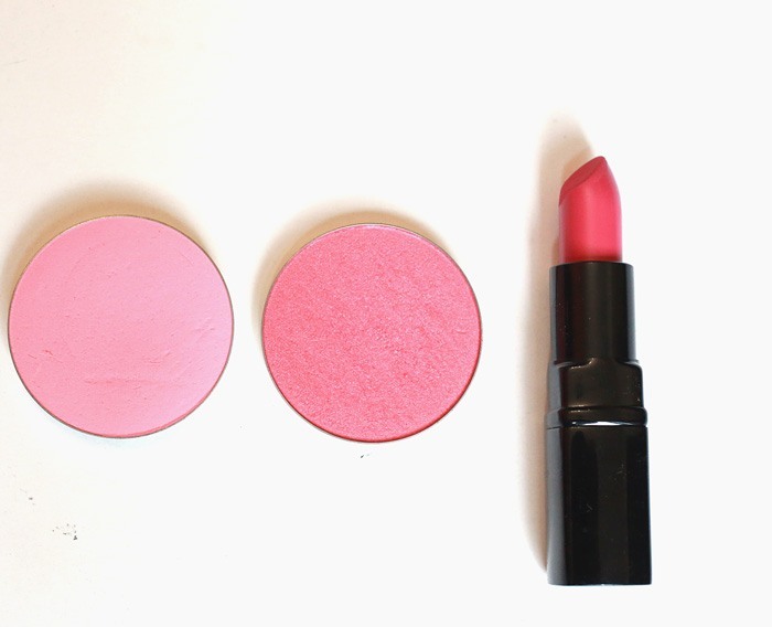What blush to use with hot pink lipstick 