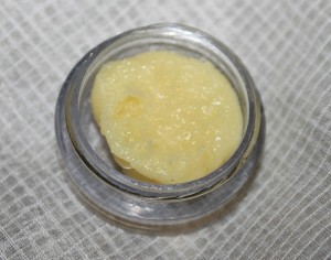 Forest Essentials Cane Sugar Lip Scrub (4)
