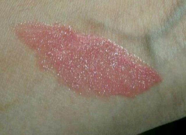 L’Oreal Paris Glam Shine 6H Lip Gloss - Forever Young swatch