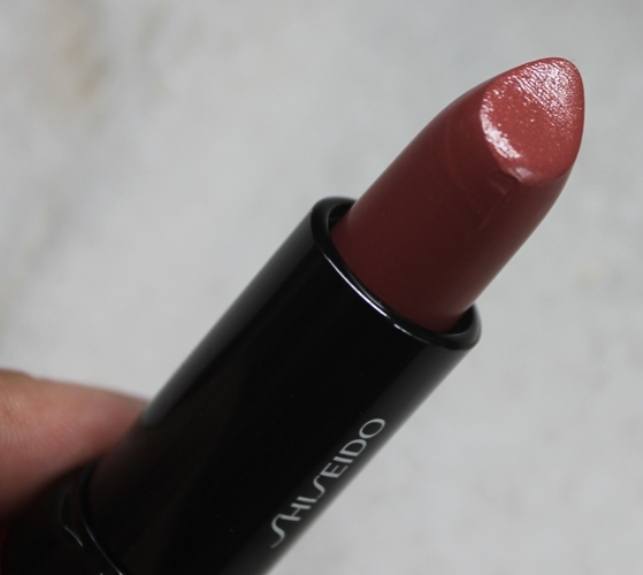 Shiseido_Perfect_Rogue_Tender_Sheer_Lipstick_4