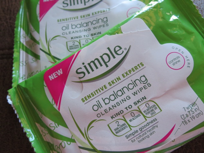 Simple oil balancing cleansing wipes