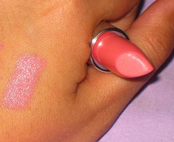 The_Body_Shop_Colour_Crush_Lipstick___Sweetheart_Pink_swatches__2_