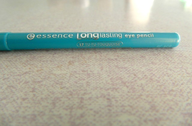 essence_long_lasting_eyeliner_tu_tu_touqouise__2_