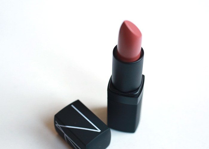 NARS Lipstick Dolce Vita Review, Swatch, FOTD