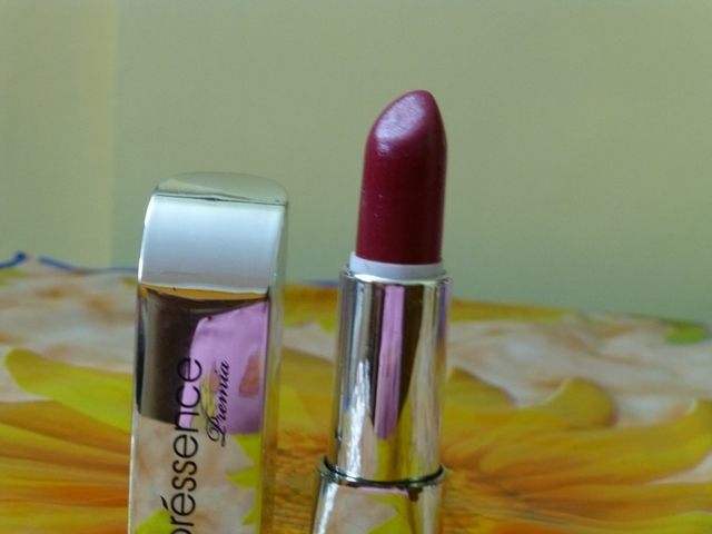 Coloressence_Premia_Lipstick___Vibrant_Red___6_