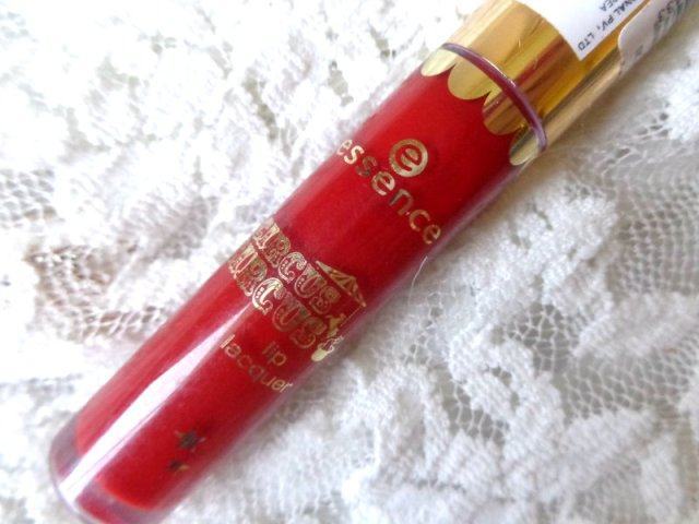 Essence_Circus_Circus__Lip_Lacquer-_01_Applause_Applause___4_