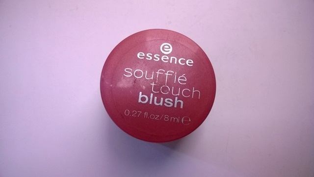 Essence_Souffl__Touch_Blush_in_Frozen_Strawberry___1_