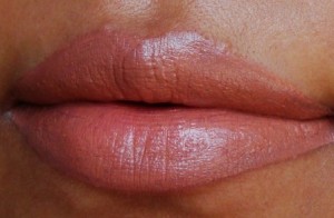 L’Oreal-Color-Riche-Lipstick-381-Silky-Toffee1