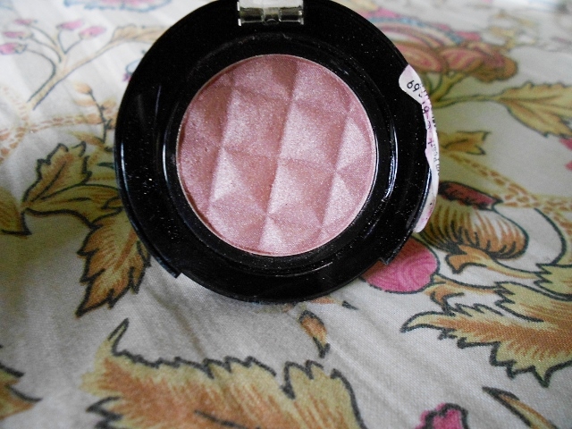 NYX The Ultimate Pearl Eyeshadow- UP14 Salmon Pearl (9)