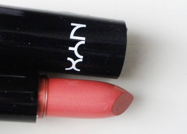 NYX_Extra_Creamy_Round_Lipstick_-_Indian_Pink__2_