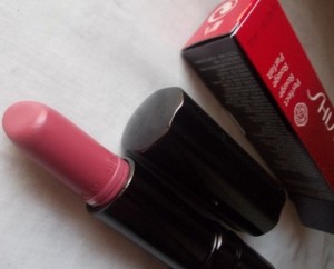 Shiseido_Perfect_Rouge_Lipstick_RS_745_Fantasia__4_