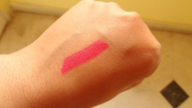 Colorbar_Matte_Touch_Lipstick_-_Rose_Clair__swatches___1_