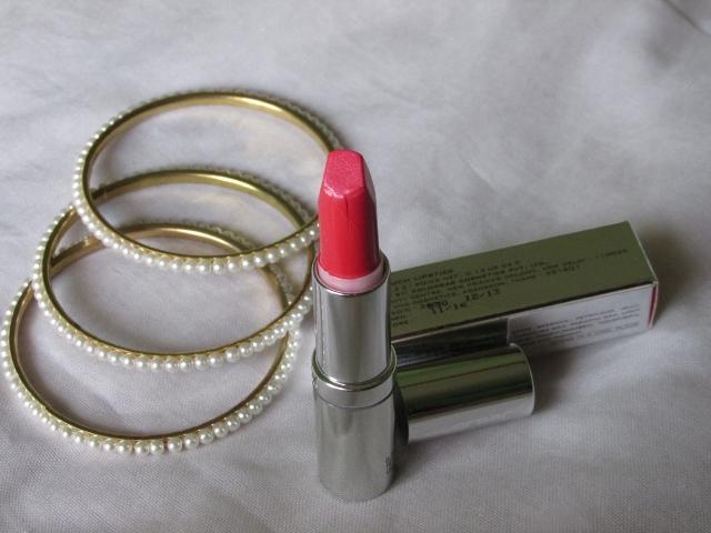 Colorbar_Matte_Touch_Lipstick_in_Pinking___8_