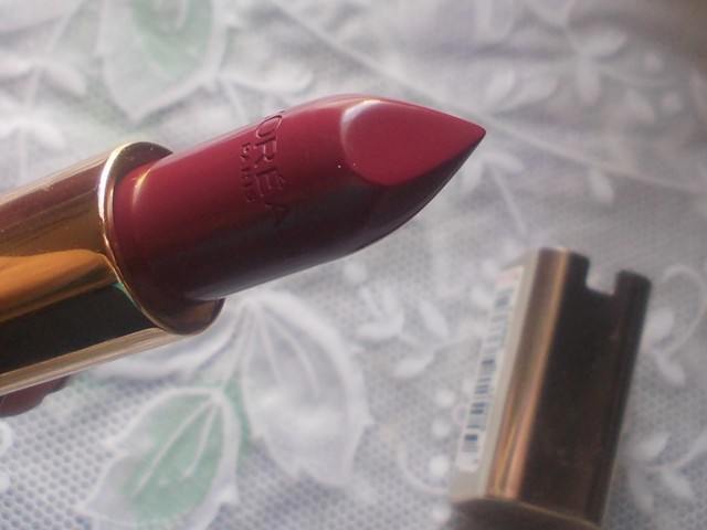loreal_374_brunettes_intense_plum_lipstick__6_