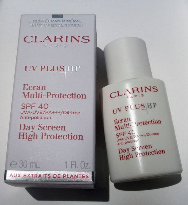 Clarins_UV_Plus_HP_SPF_40_Day_Screen_Review__1_