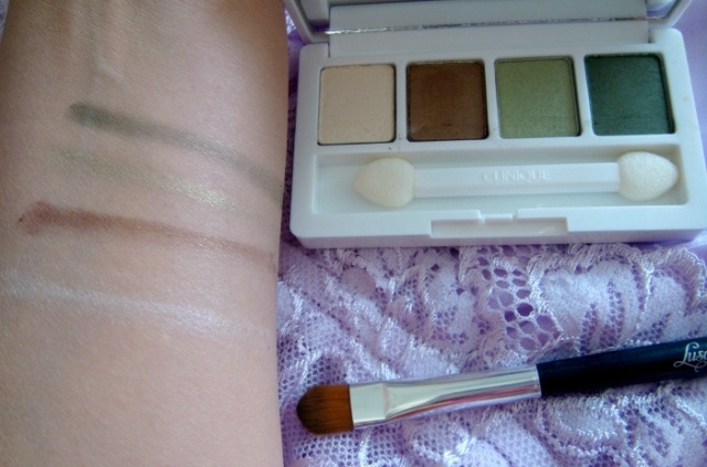 Clinique_All_About_Shadow_Quad-_On_Safari_swatch__1_