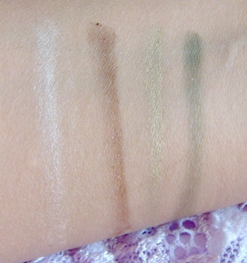 Clinique_All_About_Shadow_Quad-_On_Safari_swatch__2_