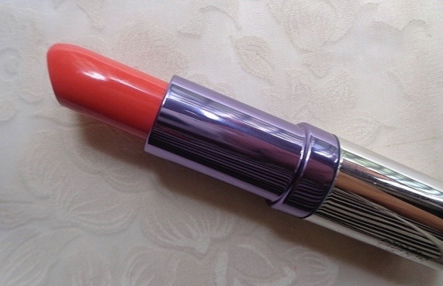 Colorbar_Creme_Touch_Lipstick_Go_Orange___4_