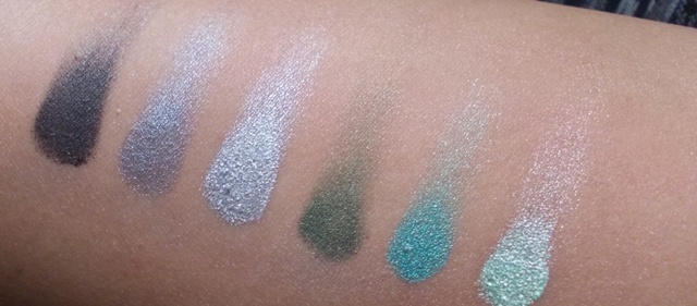 Colorbar_Long-lasting_Eye_Shadow_Pots_-_Color_On_Move__swatches__3_