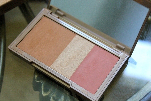 Urban_Decay_Naked_Flushed_Palette_in_Strip__2_