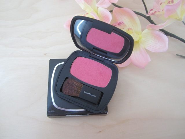 bare_minerals_the_Ready_blush_the_french_kiss__2_