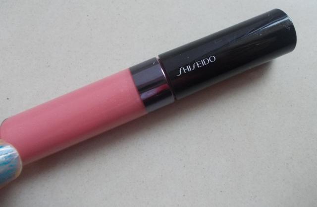 _Shiseido_Luminizing_Lip_Gloss_in_PK303_Bellini__6_